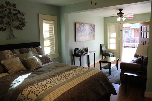 Silver Sycamore Bed & Breakfast 